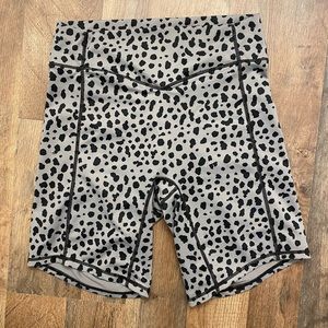 Balance Athletica Ascend Rider Short- Snow Leopard